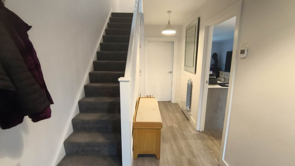 Property photo 2 of 26