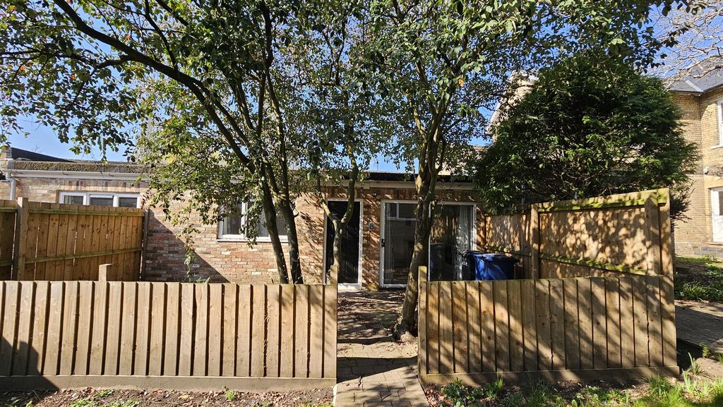Property photo 1 of 6 External.Jpg