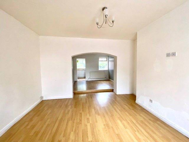 Property photo 2 of 10 Balcony