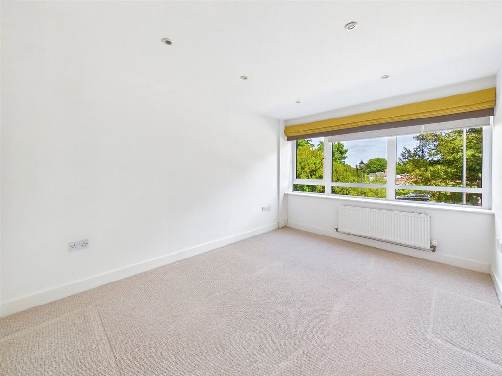Additional image 10 of 3 bed flat for saleCastle Road, Colchester, Essex CO1