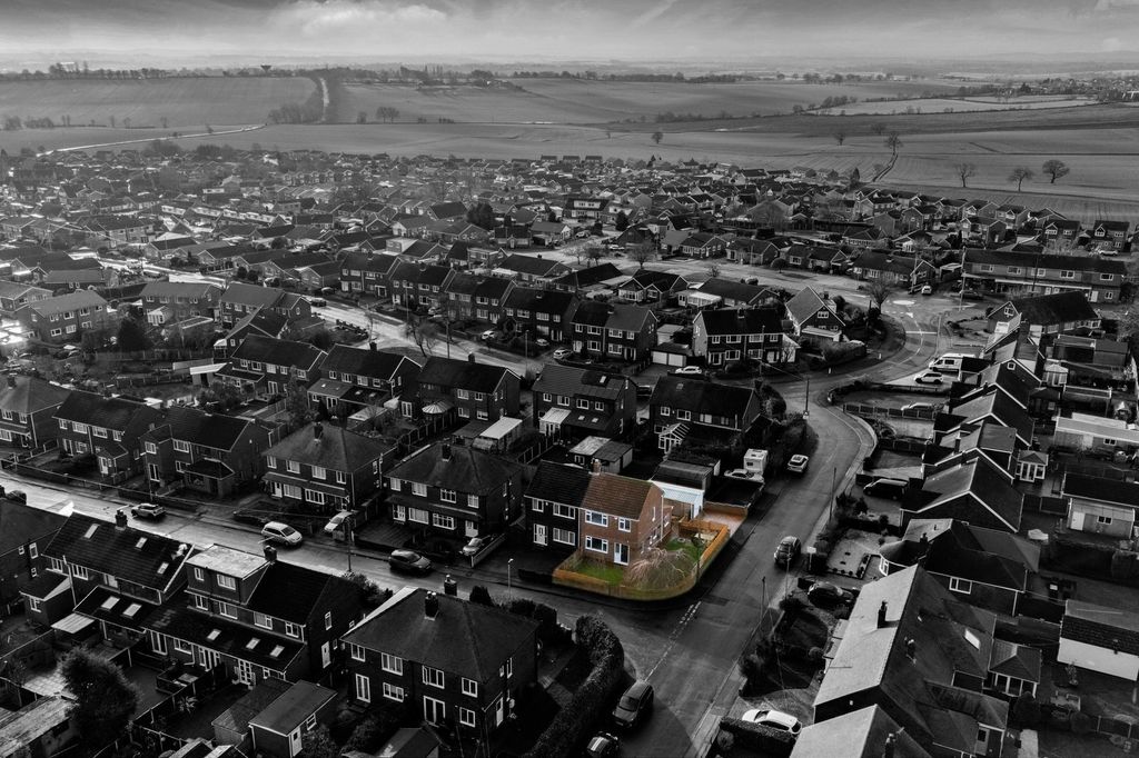 Property photo 3 of 26