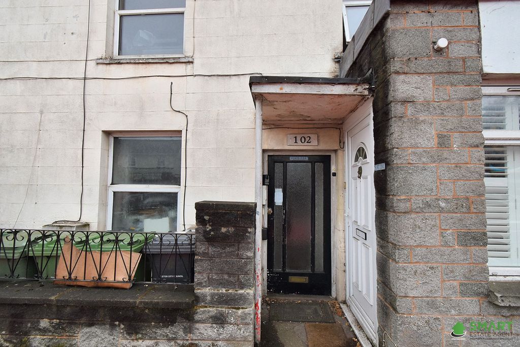 Property photo 1 of 6
