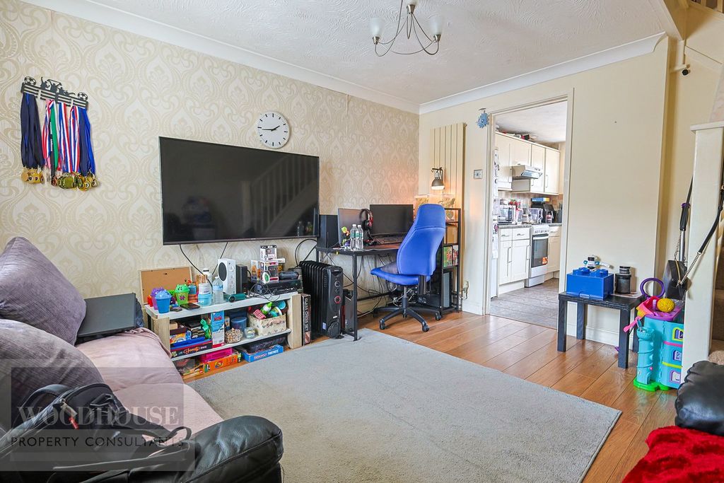 Property photo 2 of 10