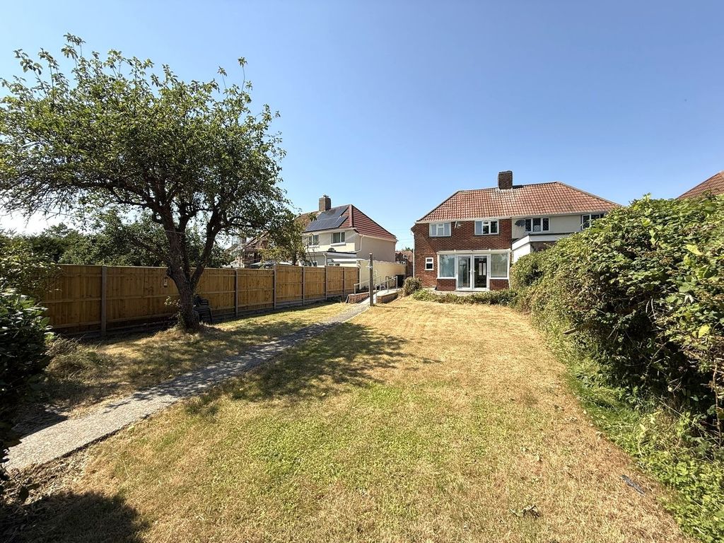 Property photo 2 of 21
