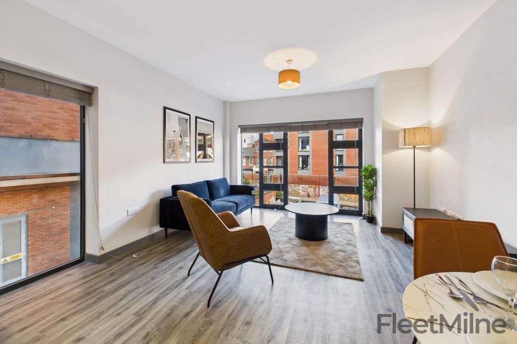 Property photo 1 of 14 Living/Dining Room