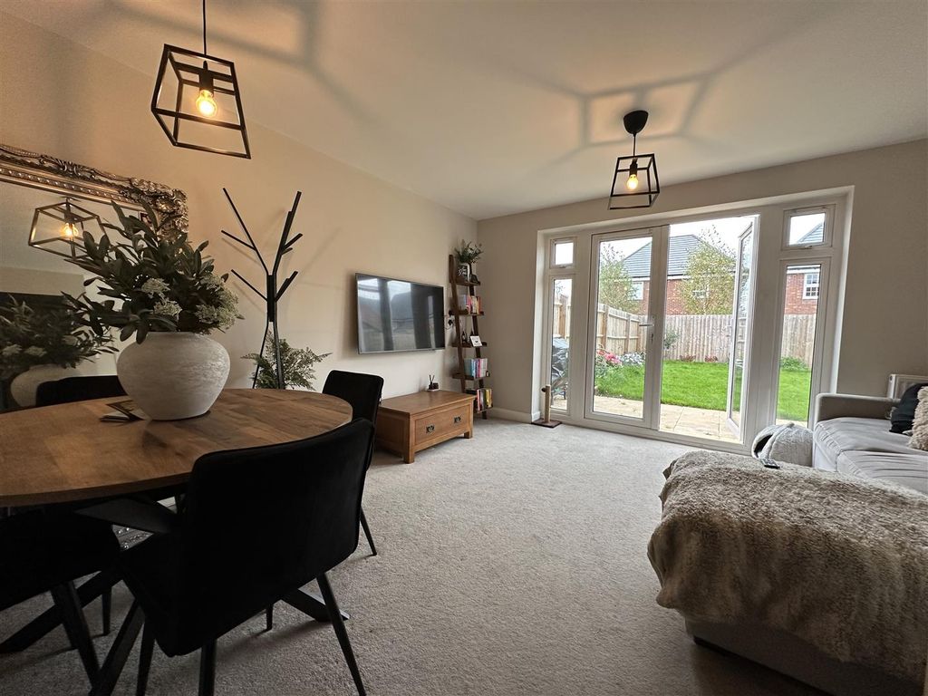 Property photo 2 of 7 4 Mans 1.Jpg