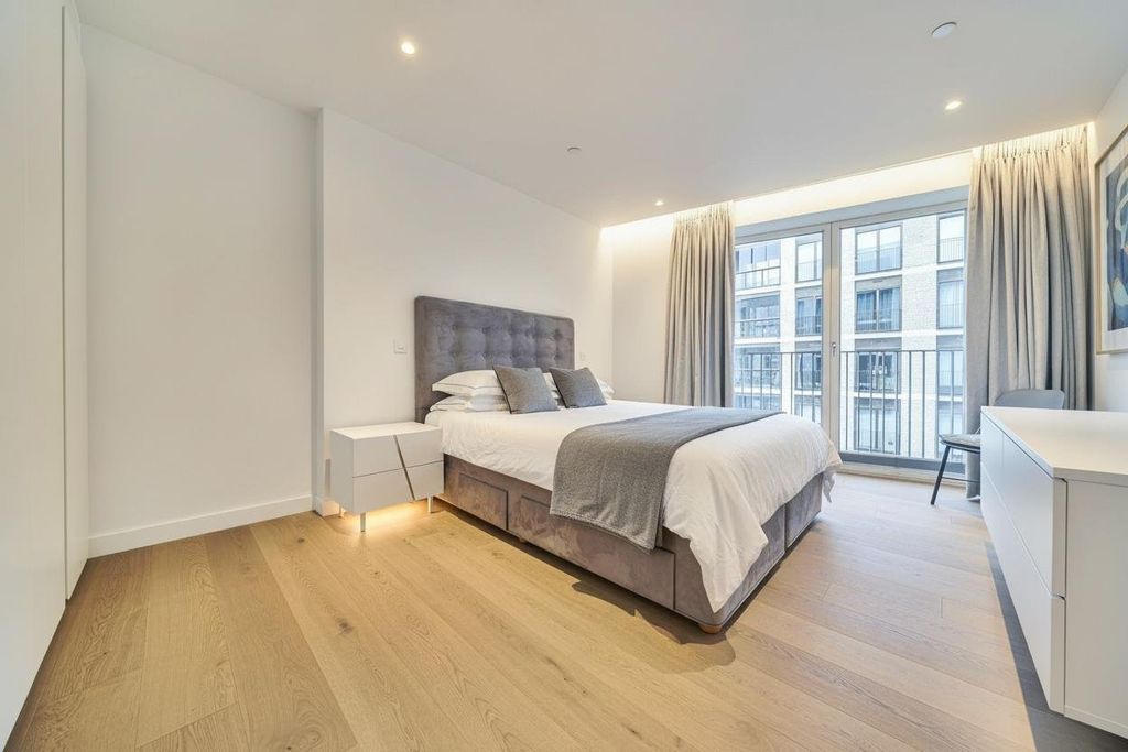 Property photo 3 of 16 Picture No. 11