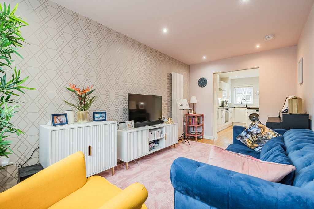 Property photo 2 of 26 Property Image 2