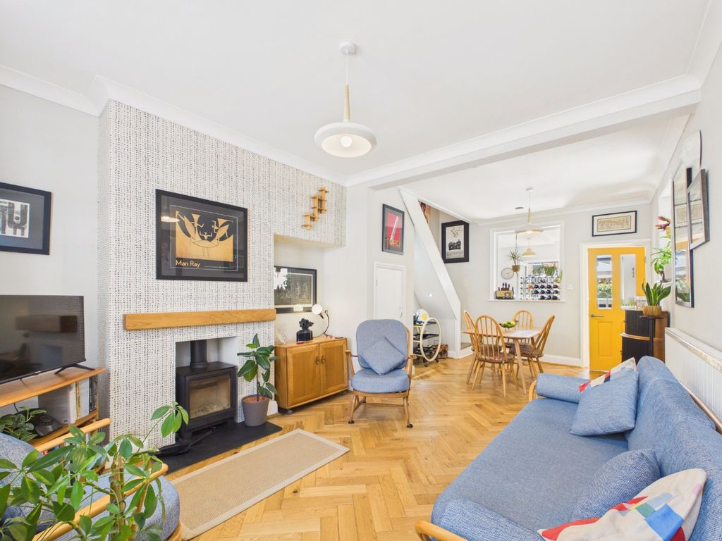 Property photo 2 of 20 5160424