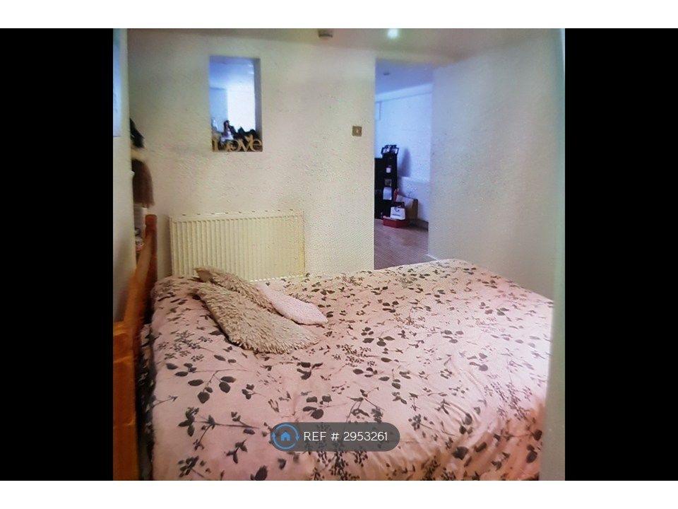 Property photo 2 of 3