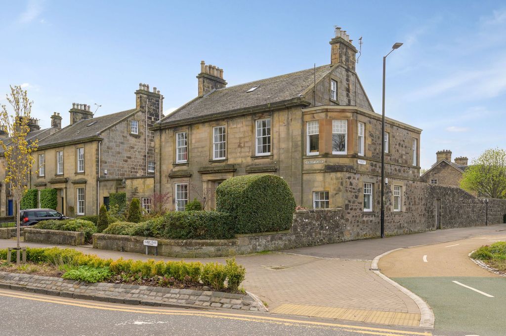 Property photo 1 of 46