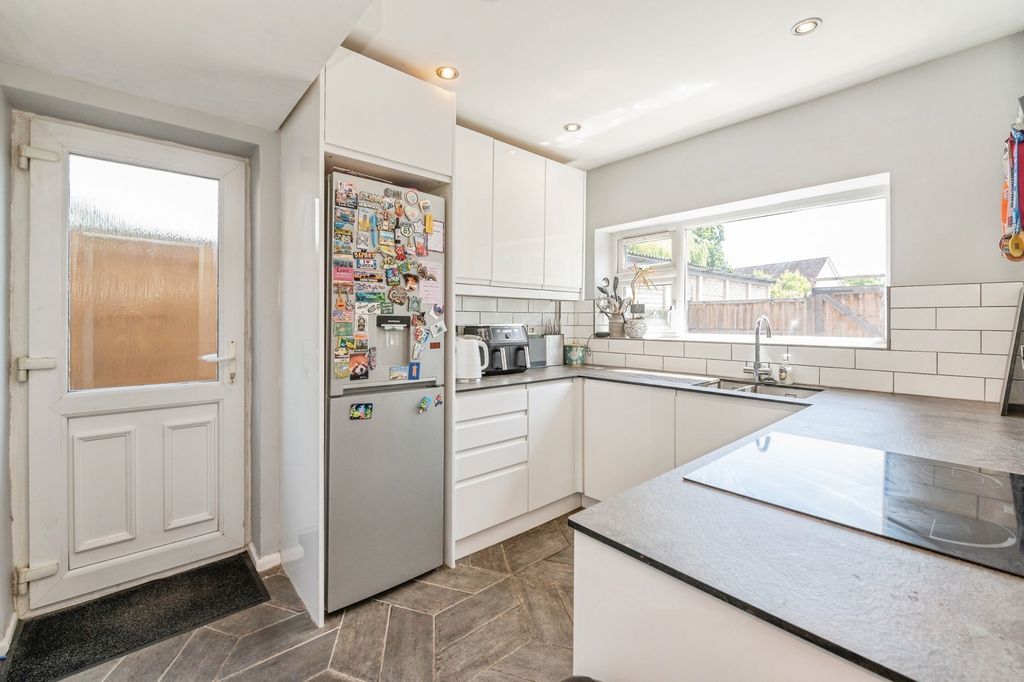 Property photo 1 of 15 Kitchen