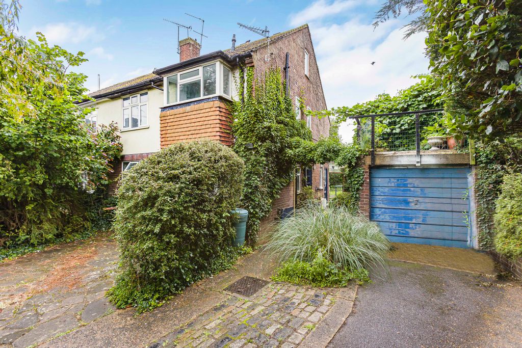 Property photo 1 of 19 60_19135