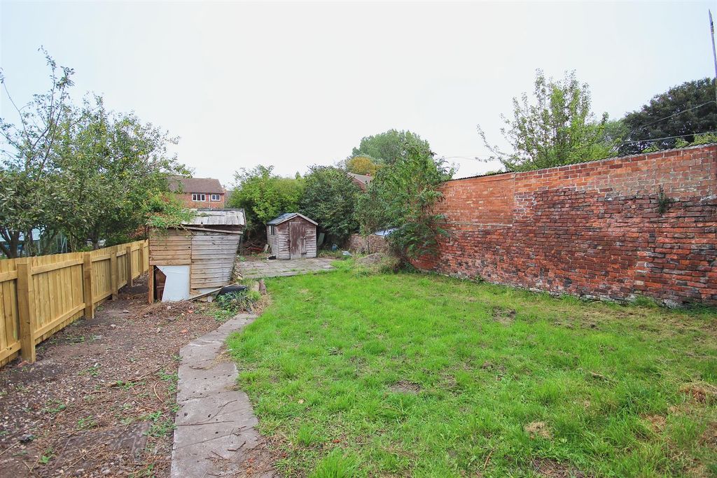 Property photo 2 of 9 Bedroom 2 (Rear)