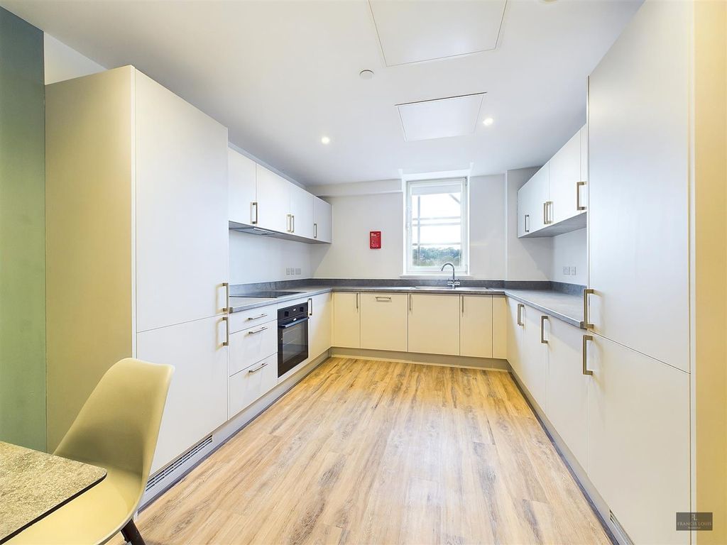 Property photo 2 of 15 Cam02887G0-Pr0305-Still001.Jpg