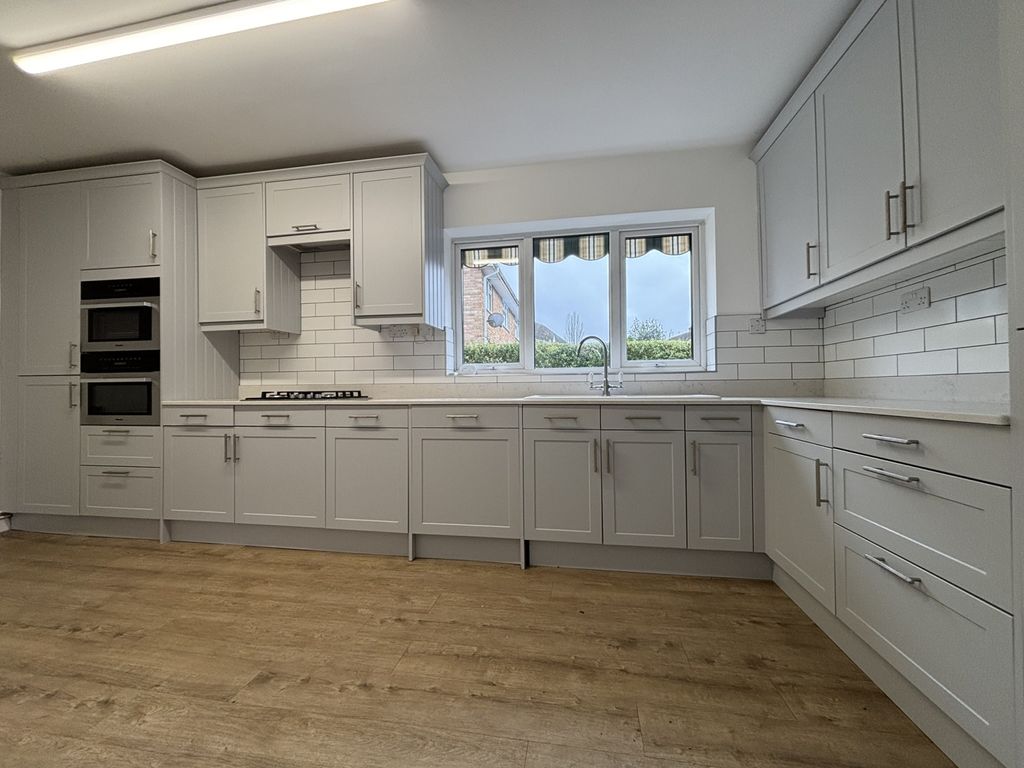 Property photo 2 of 16 Img_4851