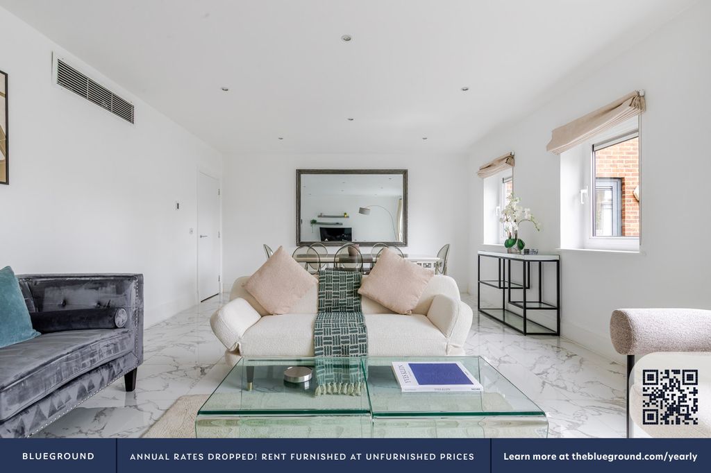 Property photo 3 of 22 Living Room