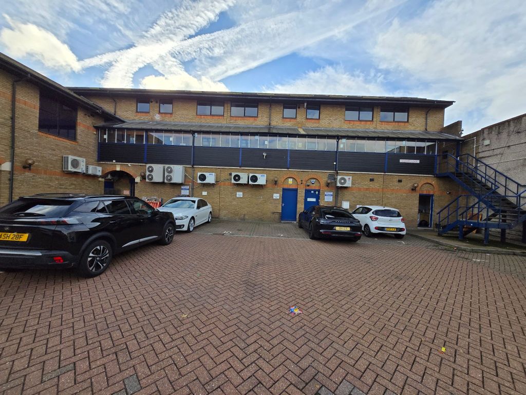 Property photo 2 of 3