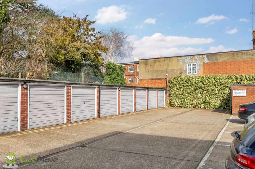 Property photo 2 of 10 5