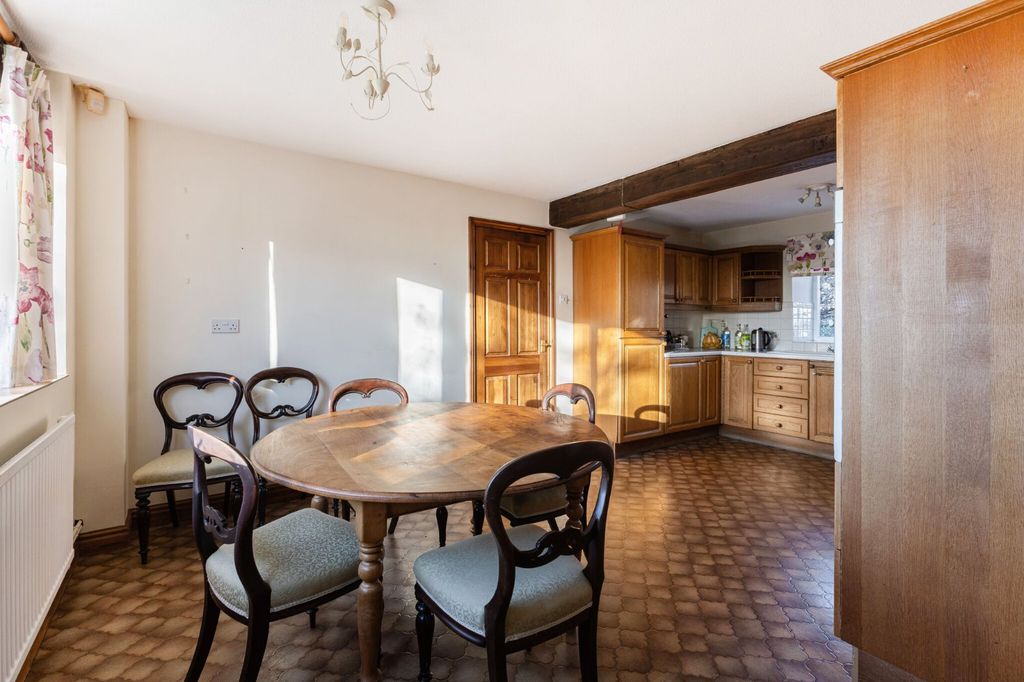 Property photo 3 of 25 Picture No. 15