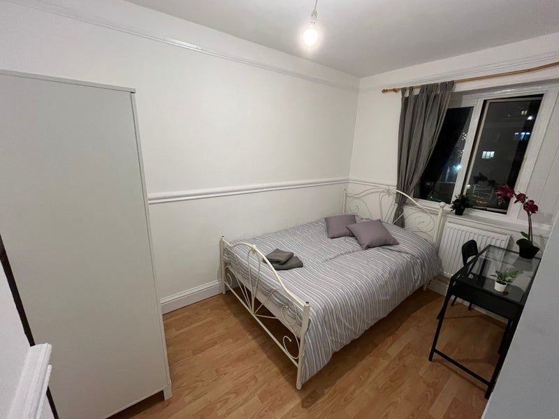 Property photo 1 of 11 Room 1- £720 Available 01/12/2026