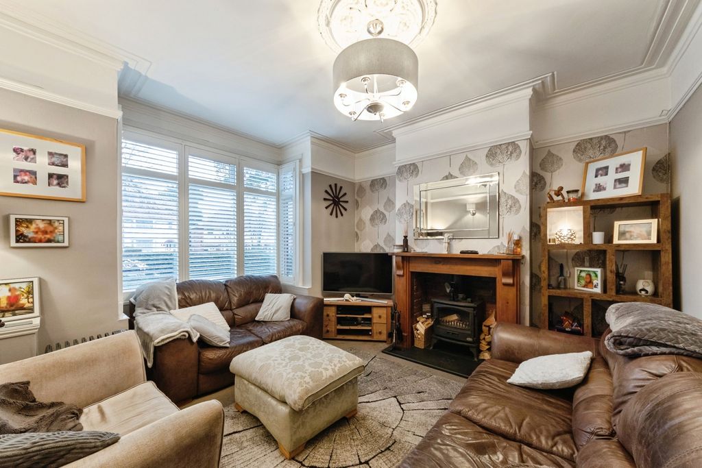 Property photo 2 of 18 Pbox-Img.Jpg