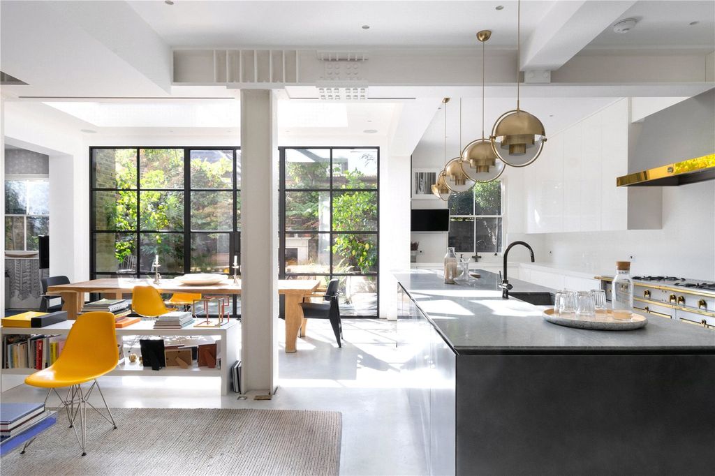 Property photo 1 of 28 Picture No. 47