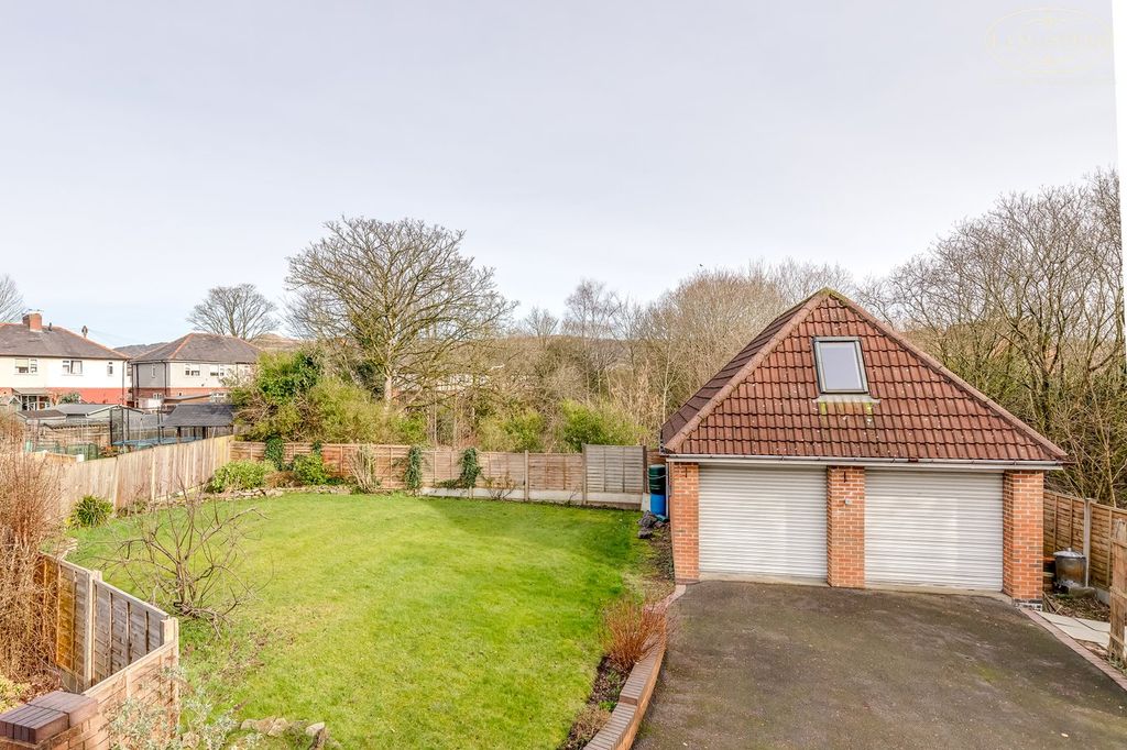 Property photo 2 of 45 View Bed 5