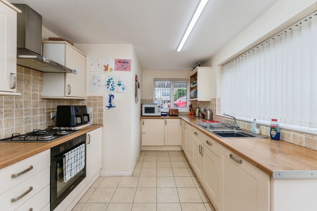 Property photo 3 of 18 Pbox-Img.Jpg