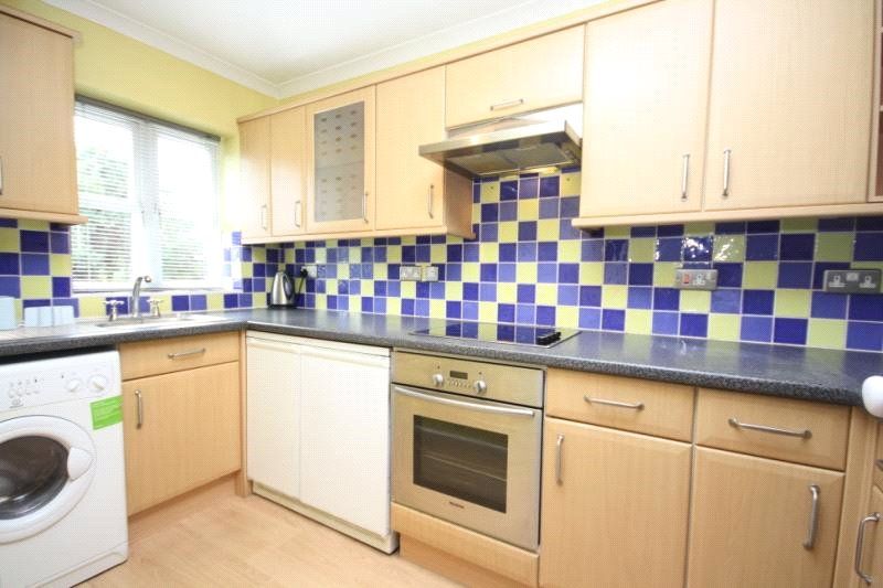 Property photo 3 of 7 Kitchen