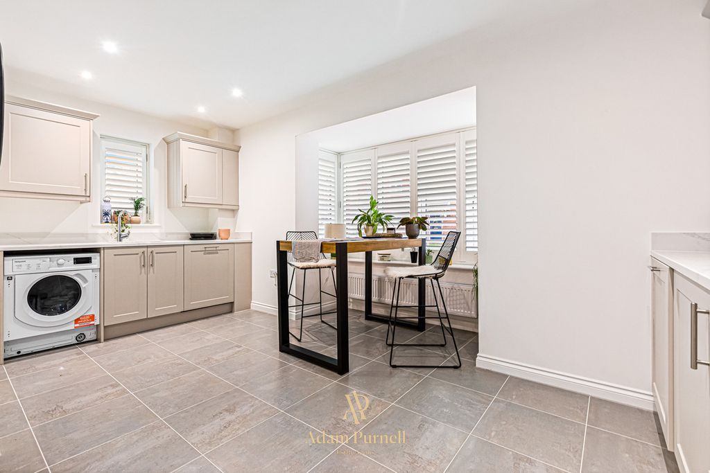 Property photo 3 of 22