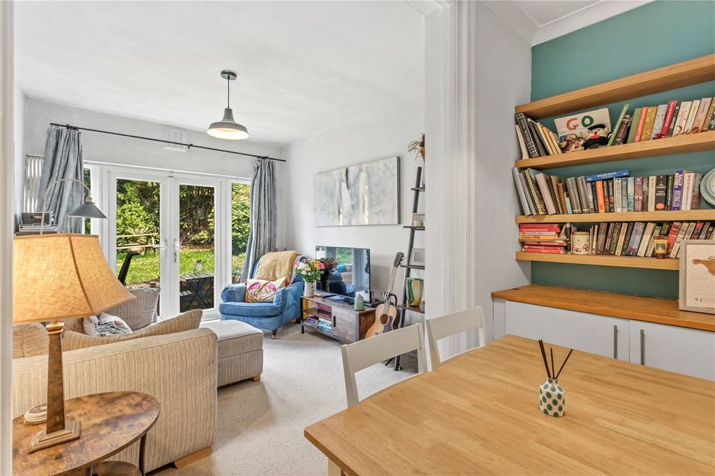 Property photo 3 of 12 Picture No. 01