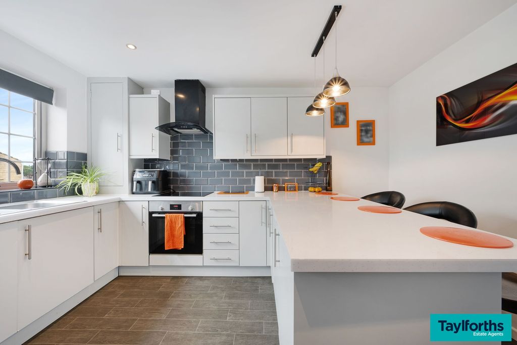 Property photo 2 of 57