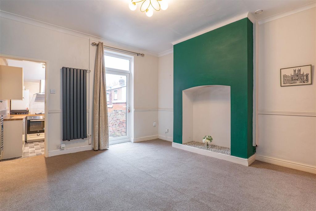 Property photo 3 of 20 Dining Room