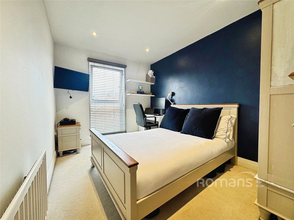 Additional image 8 of 2 bed flat for saleSarah Way, Farnborough GU14