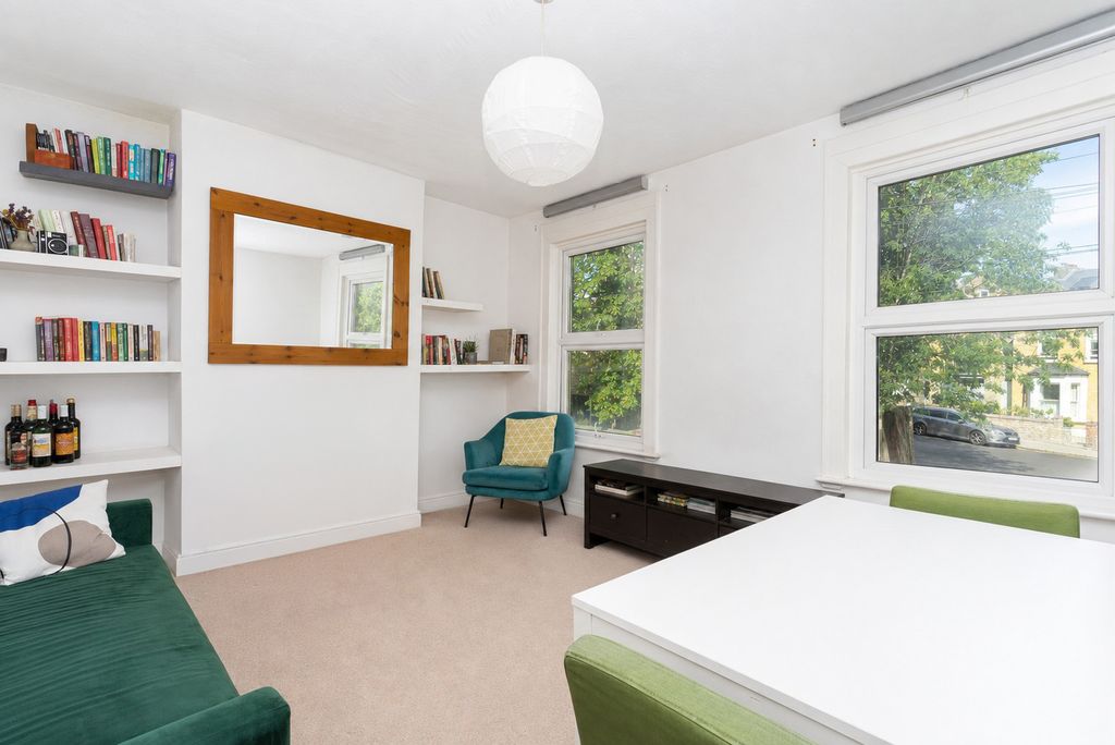 Property photo 1 of 6