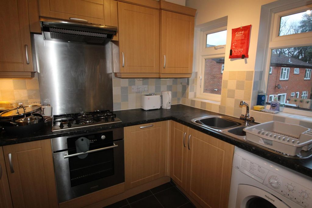 Property photo 2 of 6