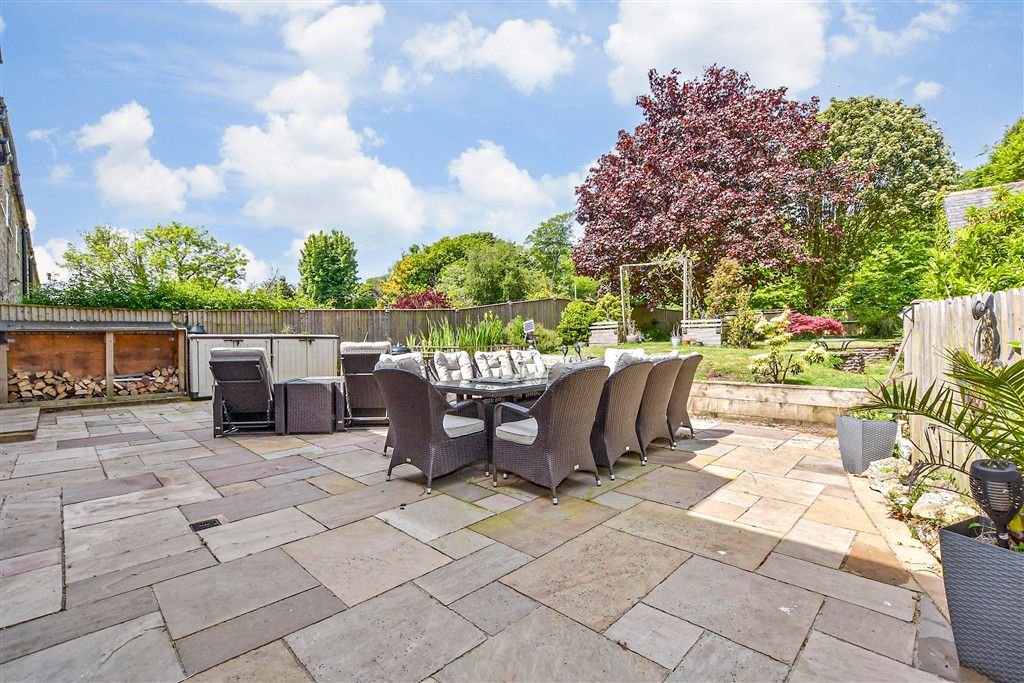 Property photo 2 of 16 Patio / Decking