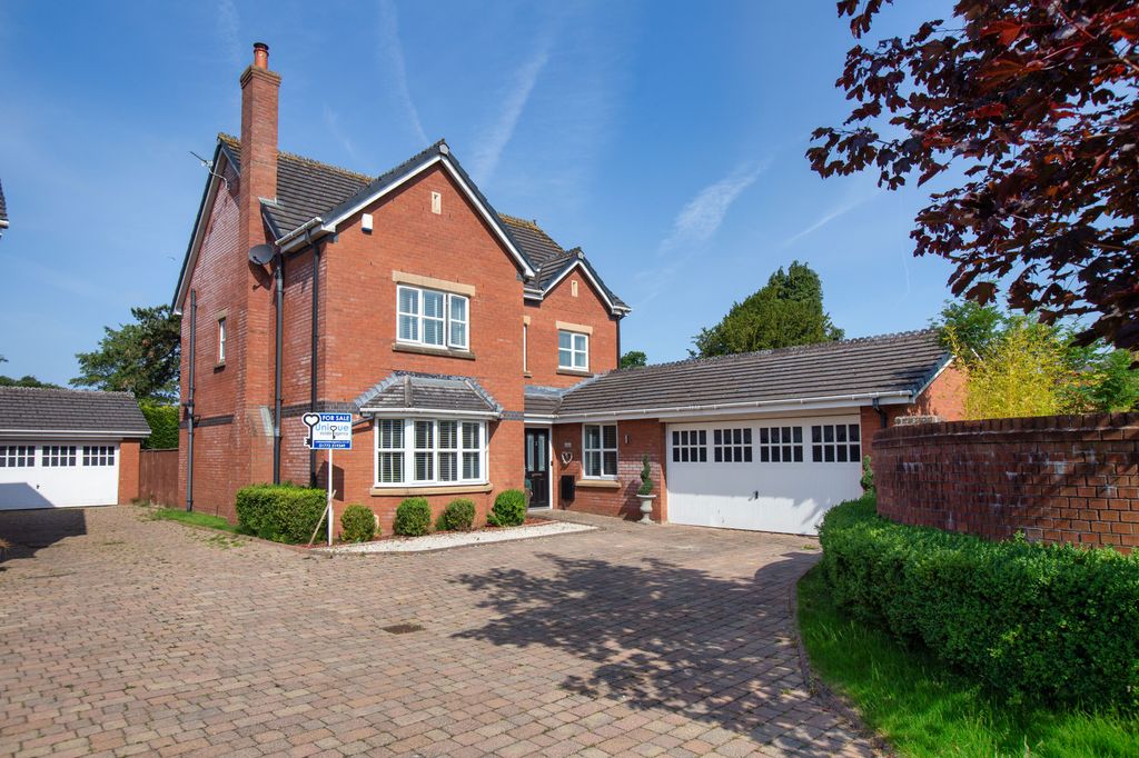 Property photo 1 of 33