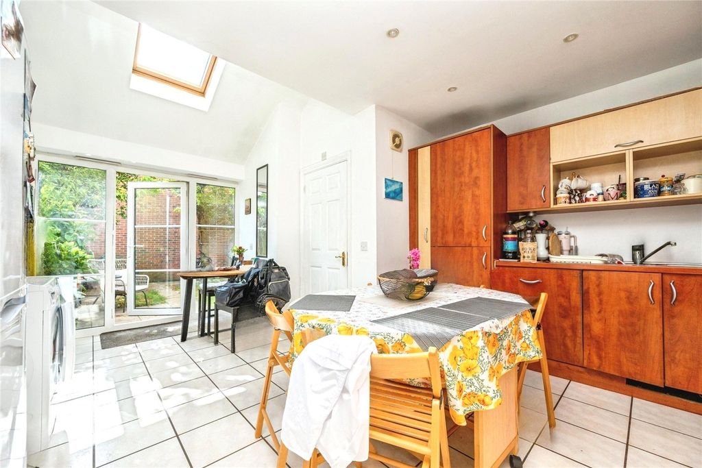 Property photo 3 of 14 Dining Kitchen