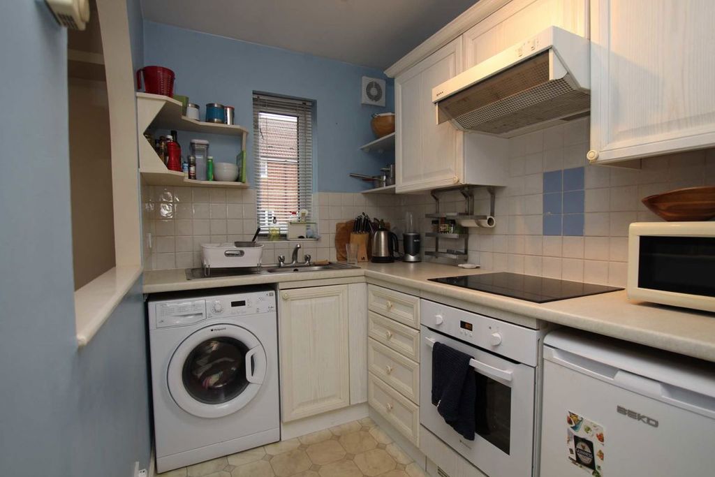 Property photo 3 of 5