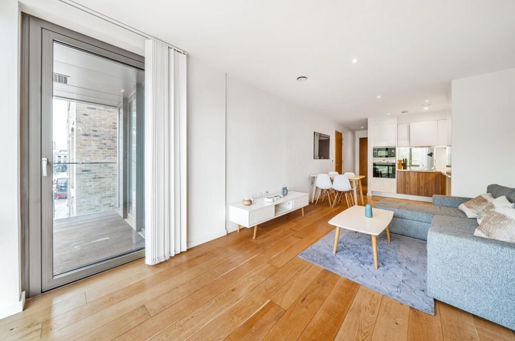 Property photo 3 of 17 Gallery