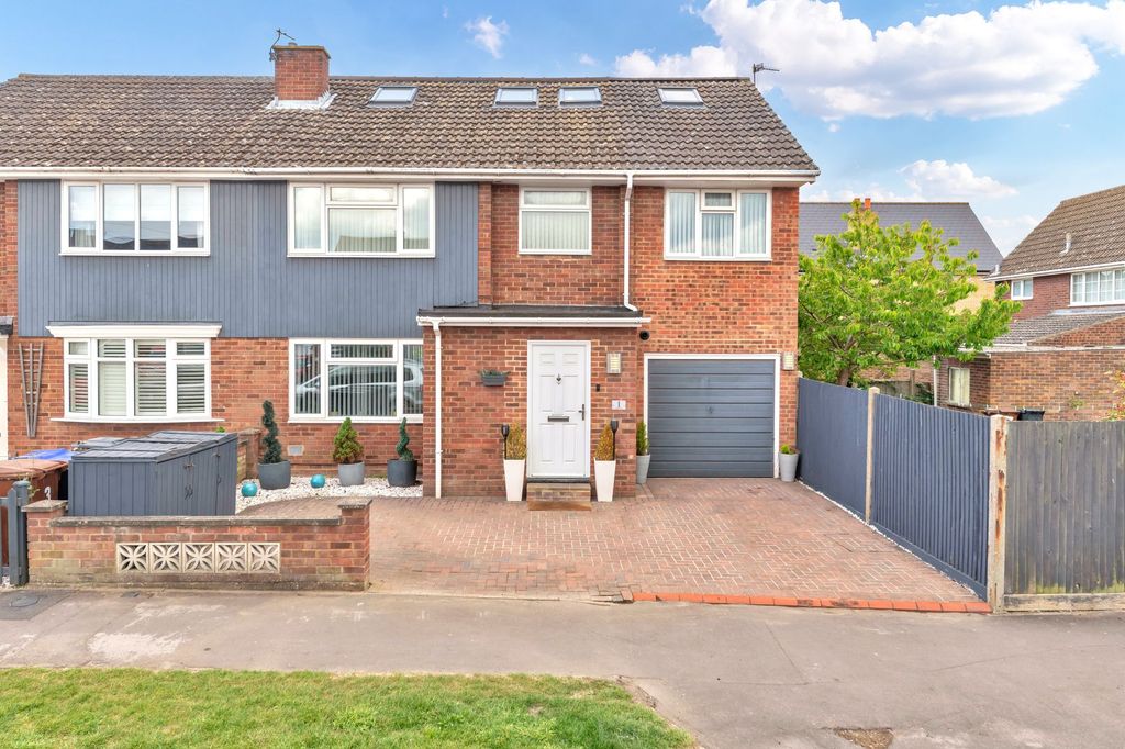 Property photo 1 of 34