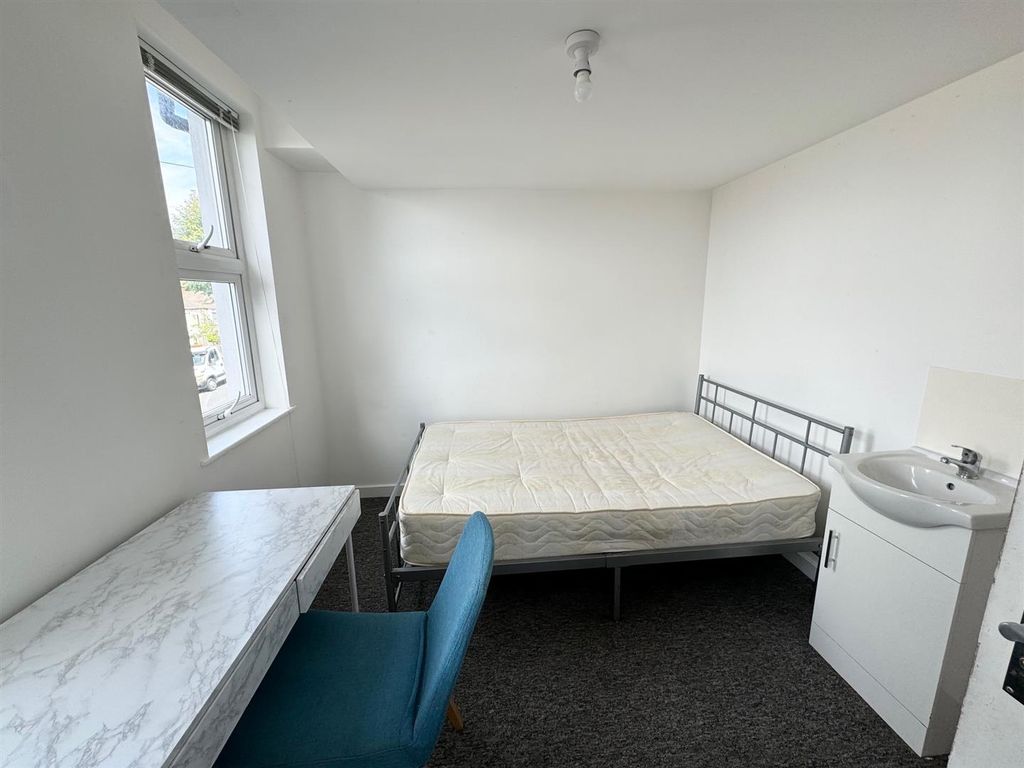 Property photo 3 of 8 Img_4730.Jpeg