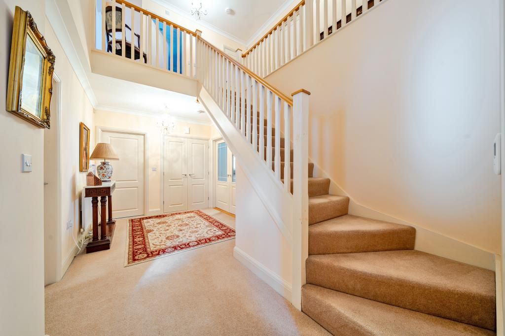 Property photo 2 of 21 Reception