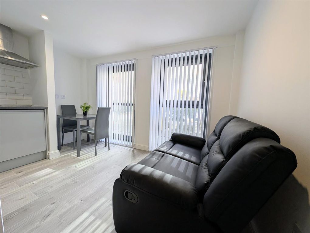 Property photo 1 of 8 Pxl_20250917_133928474~2.Jpg