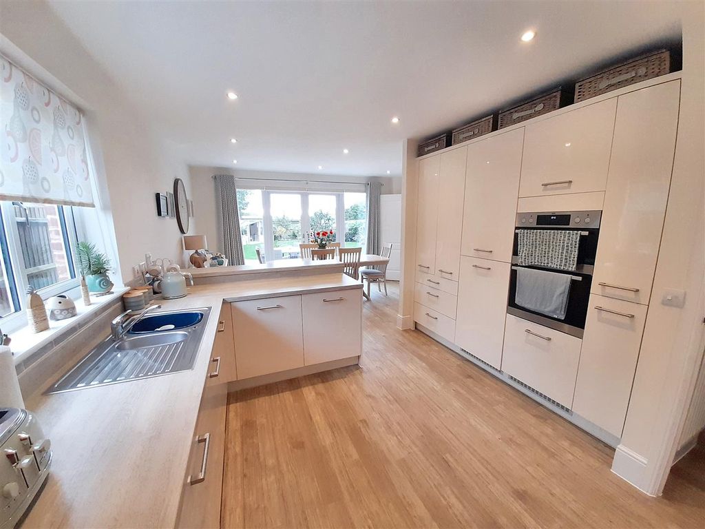 Property photo 2 of 23 Kitchen