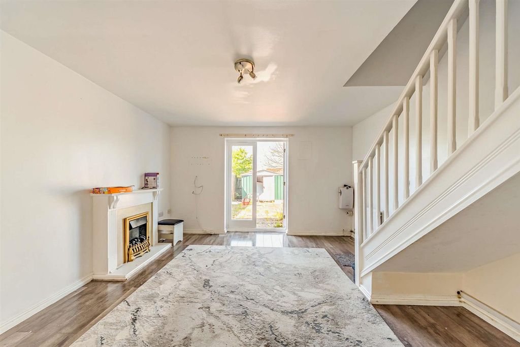 Property photo 2 of 6