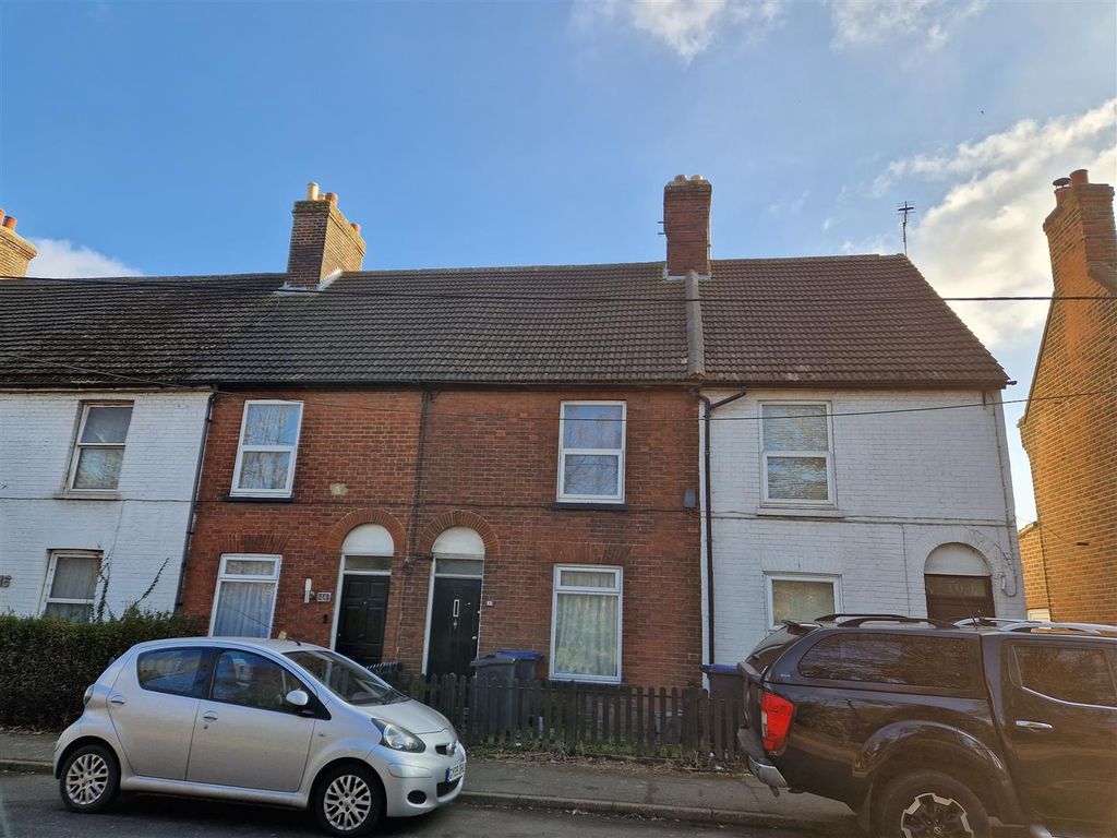 Property photo 1 of 10 12 Island Rd 3.Jpg