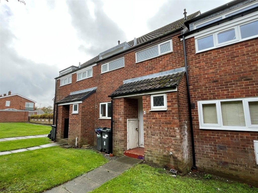 Property photo 3 of 12